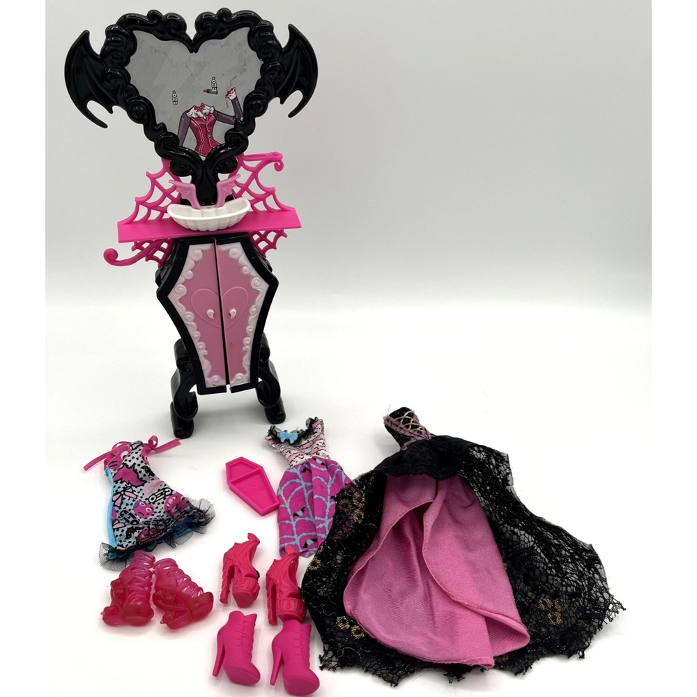 Monster High Draculaura Accessories Lot Shoes Dresses Coffin Mattel